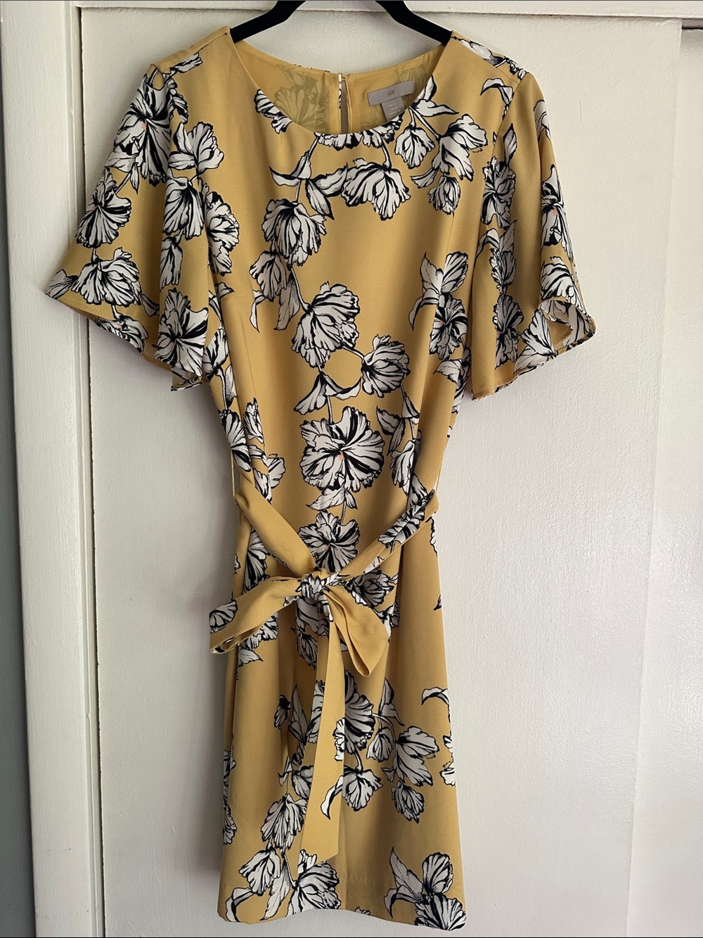 H&M Floral Tie-Waist Dress